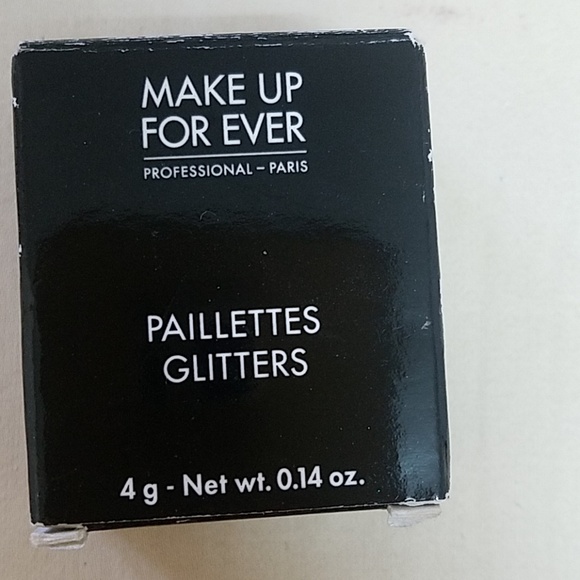 SOLD-Eyeshadow - Picture 2 of 2